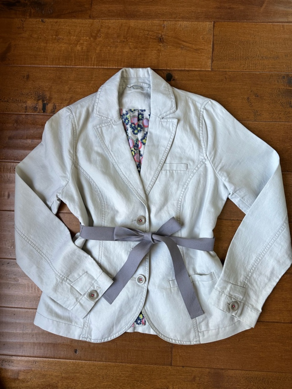 Women’s Boden Lt. gray Blazer/jacket with Gray Tie Belt - Size US6